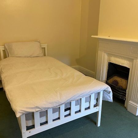 Rooms In A Victorian Comfortable 4-Bedroom House In Milton Keynes Rooms Not En-Suites Wolverton  Dış mekan fotoğraf
