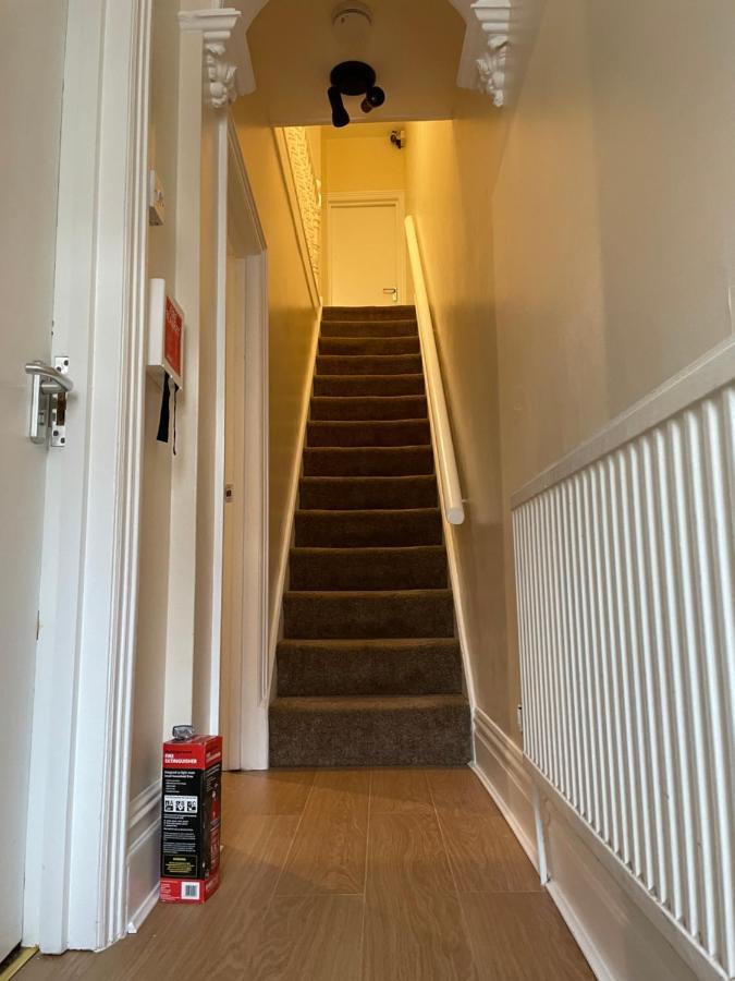 Rooms In A Victorian Comfortable 4-Bedroom House In Milton Keynes Rooms Not En-Suites Wolverton  Dış mekan fotoğraf