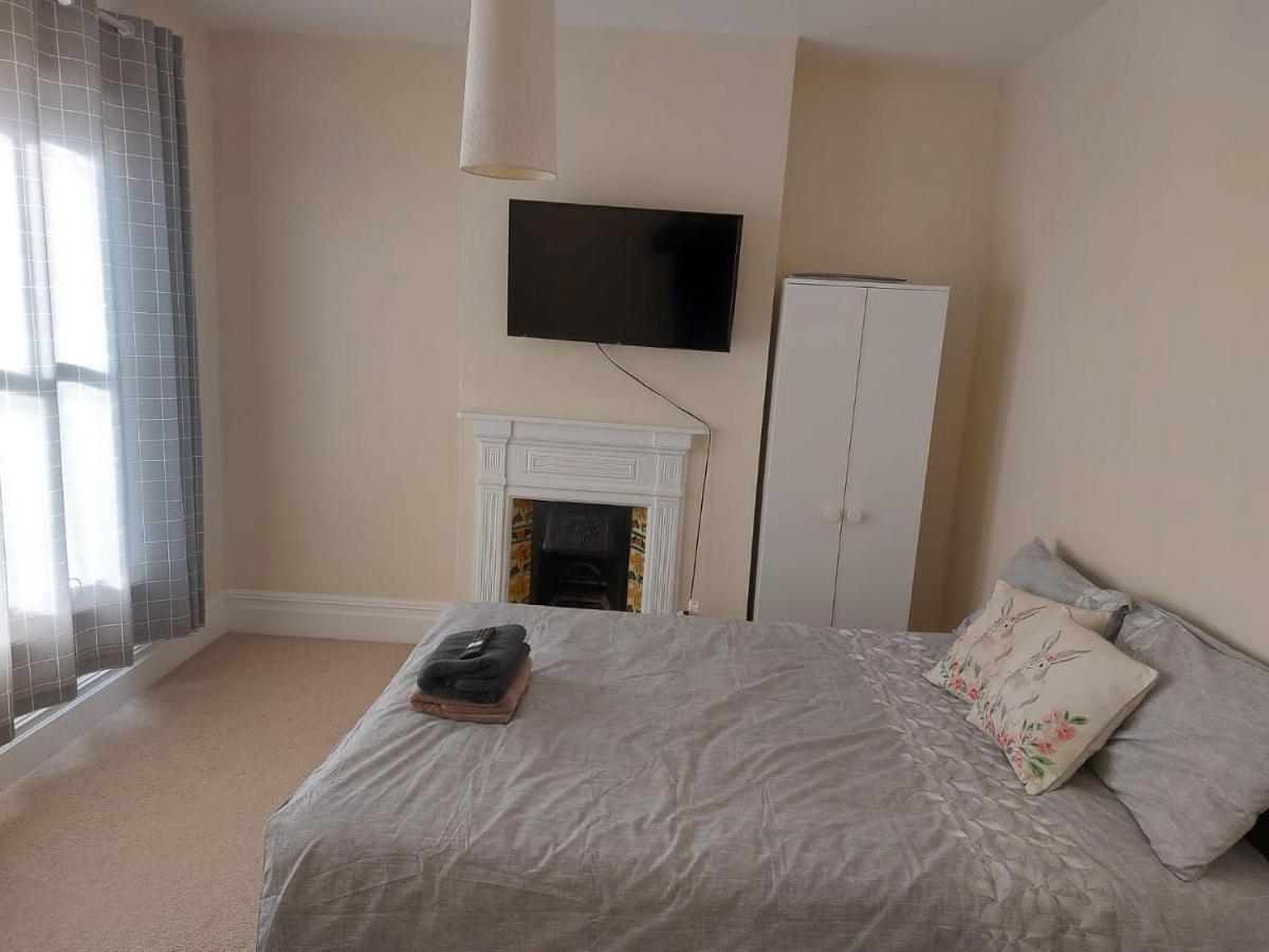 Rooms In A Victorian Comfortable 4-Bedroom House In Milton Keynes Rooms Not En-Suites Wolverton  Dış mekan fotoğraf